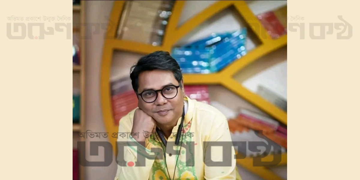 দক্ষিণ কোরিয়ার ‘গোল্ডেন পেন অ্যাওয়ার্ড’ পেলেন মুম রহমান