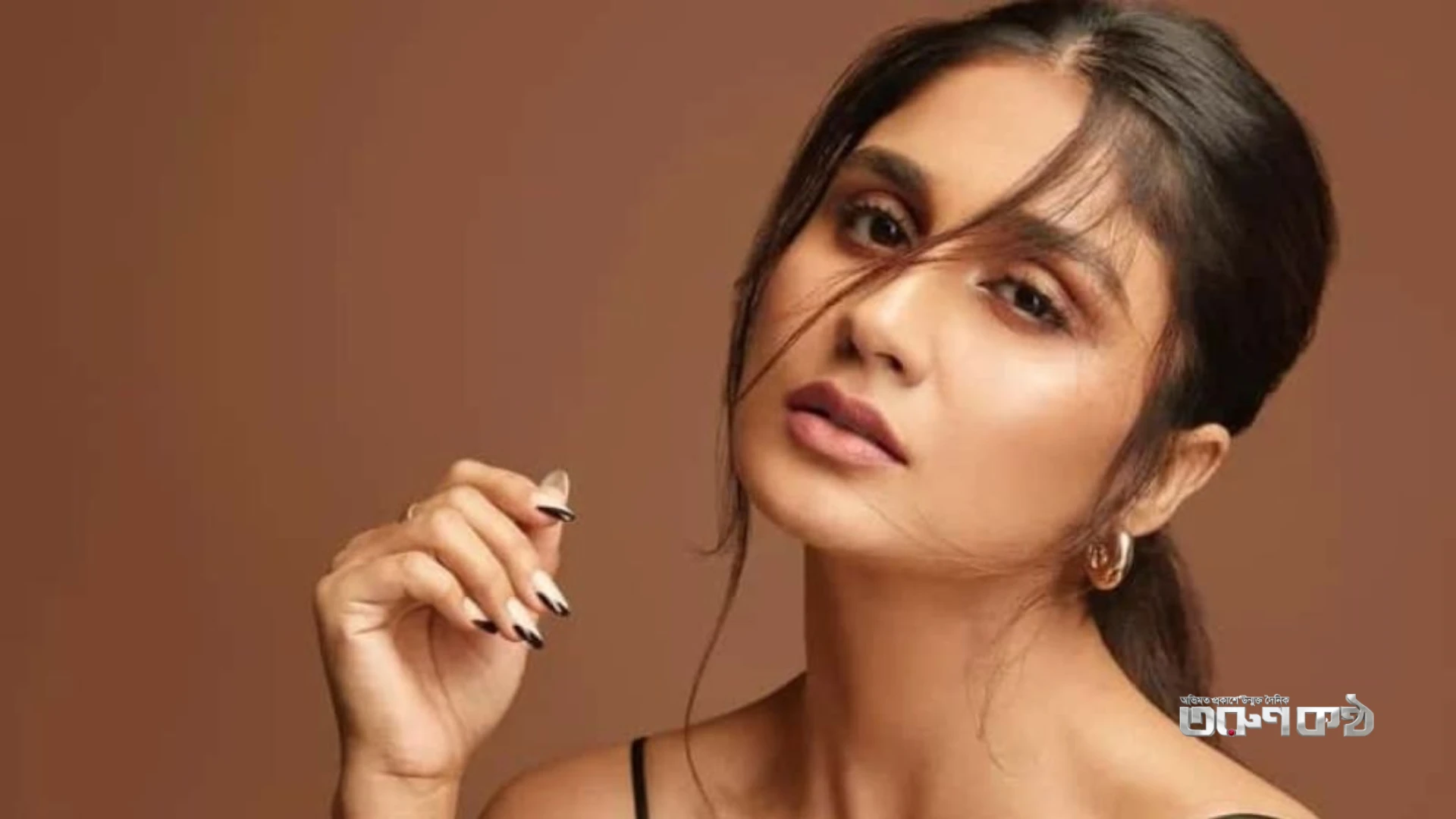 মুম্বাইয়ে ট্রেনে অভিনেত্রীর উপর হামলা