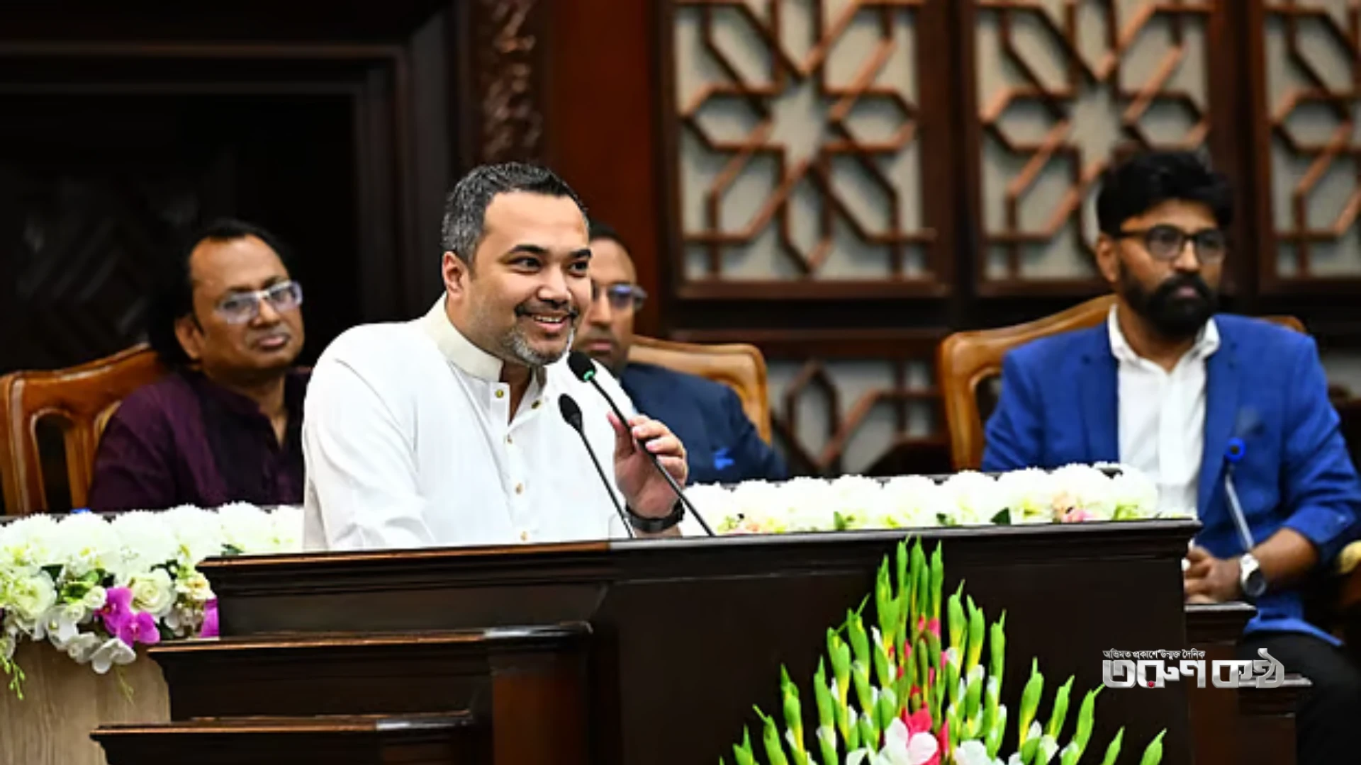 ইশতেহারের প্রতিশ্রুতি বাস্তবায়নে কাজ করছে সরকার: মাহদী আমিন