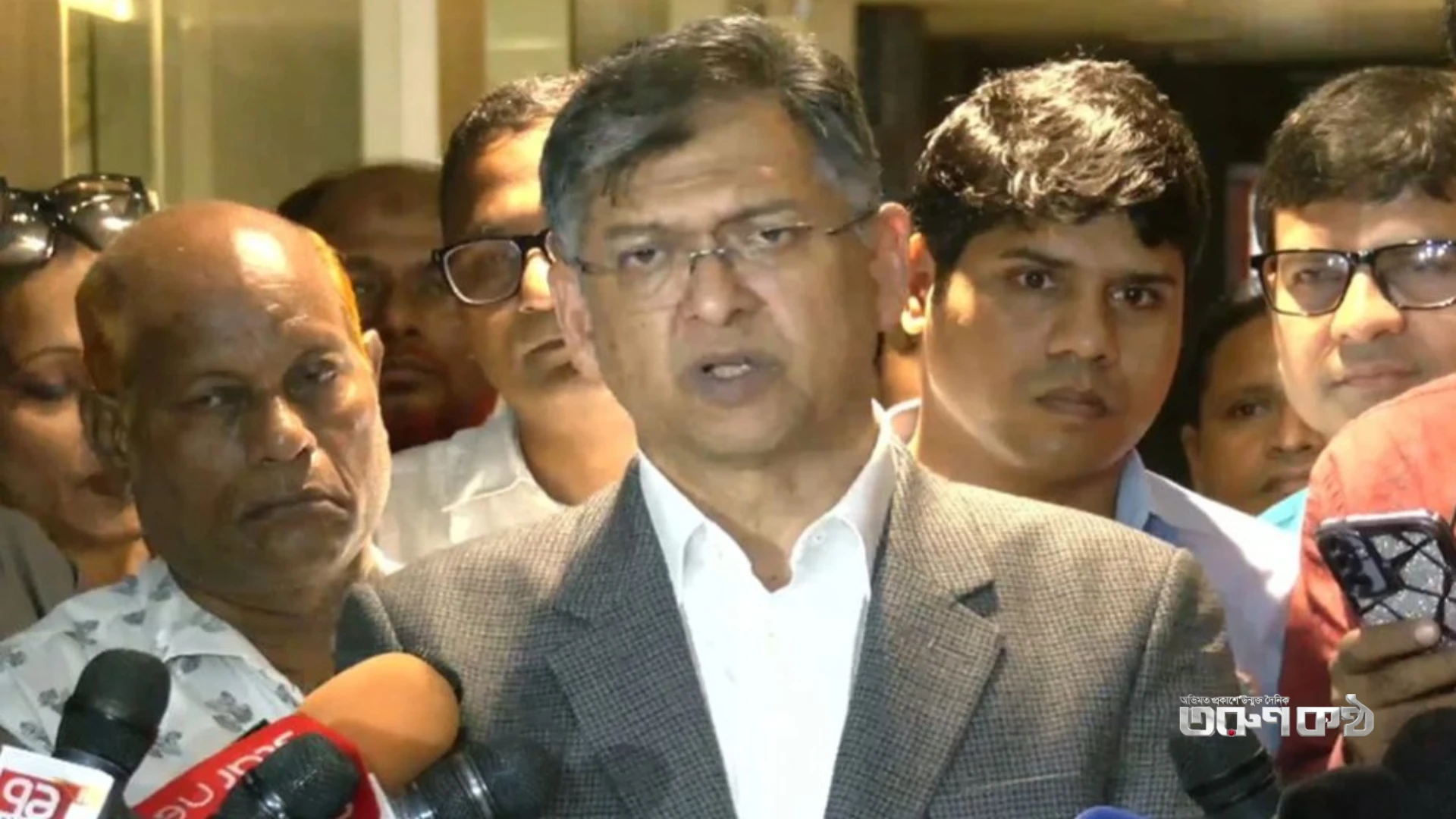আইন-শৃঙ্খলা উন্নত হলেও প্রত্যাশা পূরণে সময় লাগবে: স্বরাষ্ট্রমন্ত্রী