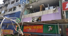 শনিরআখড়ায় দেয়ালচাপায় নিহত ১