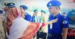 প্রধানমন্ত্রী সেরা পুলিশদের মেডেল পরিয়ে দিলেন