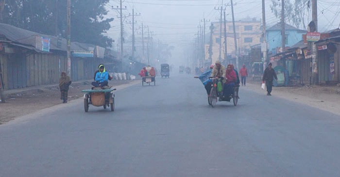 নীলফামারীতে বইছে মৃদু শৈত্যপ্রবাহ। 