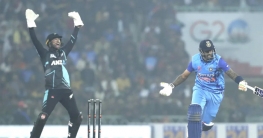 নিউজিল্যান্ডকে হারিয়ে সমতায় ফিরল ভারত