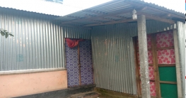 আসামীপক্ষের প্রাণনাশের হুমকিতে ভুক্তভোগী বাড়ী ছাড়া আসামীপক্ষের প্রাণনাশের হুমকিতে ভুক্তভোগী বাড়ী ছাড়া