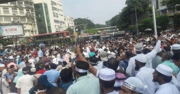 ২০ শতাংশ বাড়িভাড়া বৃদ্ধির দাবিতে শাহবাগে উত্তাল বেসরকারি শিক্ষকরা