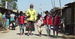 গাইবান্ধায় প্রথম শ্রেণির শিক্ষার্থী ৬৫ বছরের বৃদ্ধ গাইবান্ধায় প্রথম শ্রেণির শিক্ষার্থী ৬৫ বছরের বৃদ্ধ