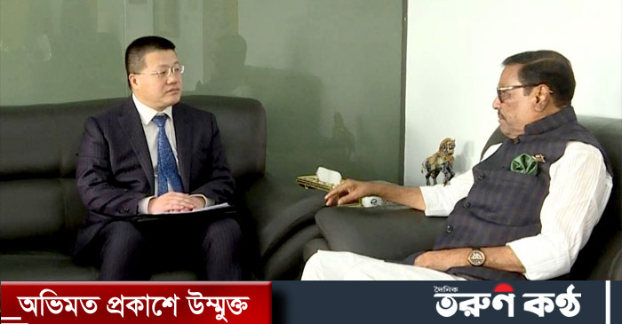 আওয়ামী লীগের সাধারণ সম্পাদক এবং সড়ক পরিবহন ও সেতুমন্ত্রী ওবায়দুল কাদেরের সঙ্গে সৌজন্য সাক্ষাৎ করেছেন বাংলাদেশে নিযুক্ত চীনের রাষ্ট্রদূত ইয়াও ওয়েন। 