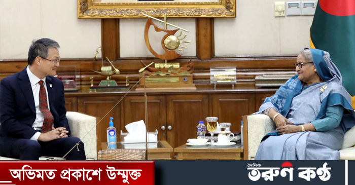 প্রধানমন্ত্রী শেখ হাসিনার সঙ্গে সৌজন্য সাক্ষাৎ করেছেন বাংলাদেশে নিযুক্ত দক্ষিণ কোরিয়ার বিদায়ী রাষ্ট্রদূত লি জাং কেউন।