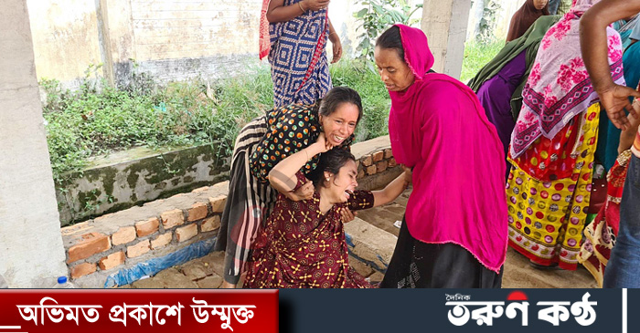 সিলেটের দক্ষিণ সুরমা উপজেলায় ট্রাকের সঙ্গে পিকআপের মুখোমুখি সংঘর্ষে ১৪ শ্রমিক নিহত হয়েছেন। এ সময় আহত হয়েছেন বেশ কয়েকজন। তাৎক্ষণিক নিহতদের নাম-পরিচয় জানা যায়নি। সিলেটের দক্ষিণ সুরমা উপজেলায় ট্রাকের সঙ্গে পিকআপের মুখোমুখি সংঘর্ষে ১৪ শ্রমিক নিহত হয়েছেন। এ সময় আহত হয়েছেন বেশ কয়েকজন। তাৎক্ষণিক নিহতদের নাম-পরিচয় জানা যায়নি।
