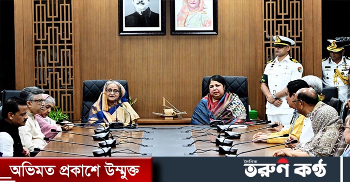 প্রধানমন্ত্রী শেখ হাসিনা বলেছেন, আমাদের দেশের গণতান্ত্রিক ধারাটা দীর্ঘ সংগ্রামের ফসল। এটা সবাইকে মাথায় রাখতে হবে। এটা একদিনে আসেনি। সরকার দেশে গণতন্ত্রের ধারাবাহিকতা চায়।