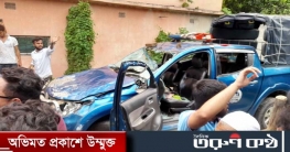 কুমিল্লায় পুলিশের গাড়ি ভাঙচুর, এএসপি অবরুদ্ধ 