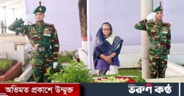 ১৫ আগস্ট নিহতদের কবরে প্রধানমন্ত্রীর শ্রদ্ধা