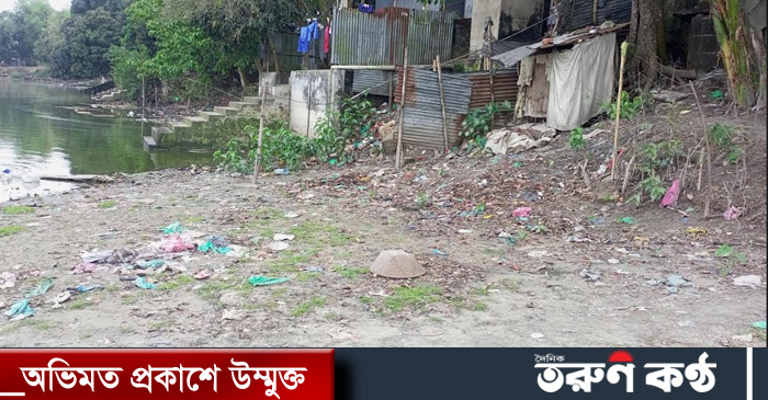 ক্ষোভ জানিয়েছেন পর্যটকরা