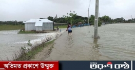 ঘূর্ণিঝড় রেমালে ক্ষতিগ্রস্তদের ত্রাণ বিতরণ করছেন প্রধানমন্ত্রী