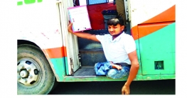 অচল পায়েই সচল নূর আলম