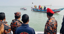 লঞ্চের ধাক্কায় নৌকাডুবি: নিখোঁজ ২ জেলের সন্ধান মেলেনি