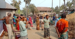 মান্দায় গভীর নলকূপের অপারেটর পরিবর্তনের