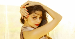 কী জাদু বেদিকার চোখে!