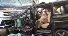 ফরিদপুরে বাস-মাইক্রো সংঘর্ষে ডাক্তার-পুলিশসহ নিহত ৬ ফরিদপুরে বাস-মাইক্রো সংঘর্ষে ডাক্তার-পুলিশসহ নিহত ৬