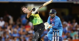 ১৭ ওভারের রুদ্ধশ্বাস লড়াইয়ে ভারতকে হারাল অস্ট্রেলিয়া