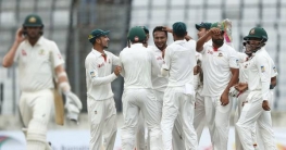 তাইজুল-সাকিব ঘূর্ণিতে শুরুতেই বিপাকে ক্যারিবীয়রা