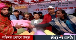 সোনামসজিদ স্থলবন্দরে শ্রমিকদের মাঝে কম্বল বিতরণ