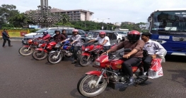 মোটরসাইকেল নৈরাজ্যে অতিষ্ঠ নগরবাসী মোটরসাইকেল নৈরাজ্যে অতিষ্ঠ নগরবাসী