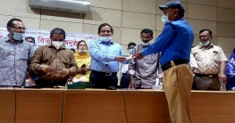 মেলান্দহে নন-এমপিও শিক্ষক ও গ্রাম পুলিশদের মাঝে সরকারি প্রণোদনা