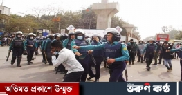 শাহবাগে পলিটেকনিক শিক্ষার্থীদের বিক্ষোভে পুলিশের লাঠিচার্জ, আটক-৪