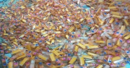 কেরানীগঞ্জে ৮ কোটি টাকার নকল প্রসাধনী জব্দ কেরানীগঞ্জে ৮ কোটি টাকার নকল প্রসাধনী জব্দ