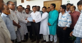 ১১০ মামলা প্রত্যাহারে খুলনায় বিএনপির স্মারকলিপি