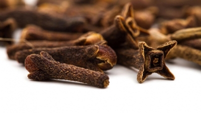 মানসিক চাপ দূর করে লবঙ্গ