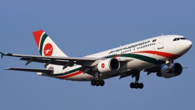 চট্টগ্রাম-কক্সবাজার রুটে জনপ্রিয় হচ্ছে বিমান, ফ্লাইট বাড়ানোর দাবি