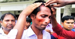 স্কুলছাত্রকে নেশা করতে নিষেধ করায় শিক্ষক লাঞ্ছিত