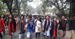 প্রশাসনের নিষেধাজ্ঞা উপেক্ষা করে জাবিতে বিক্ষোভ মিছিল প্রশাসনের নিষেধাজ্ঞা উপেক্ষা করে জাবিতে বিক্ষোভ মিছিল