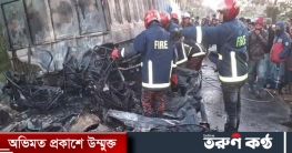 ট্রাকের ধাক্কায় মাইক্রোবাসের সিলিন্ডার বিস্ফোরণ, নিহত ৪