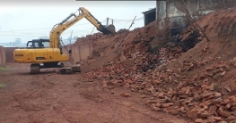 পাবনায় অবৈধ ইটভাটা গুঁড়িয়ে দিলেন ভ্রাম্যমাণ আদালত