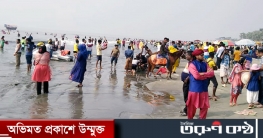 প্রাণচাঞ্চল্য ফিরছে কক্সবাজার সৈকতে