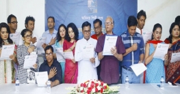 হঠাৎ করেই শপথ নিলো শিল্পী সংঘের নতুন কমিটি