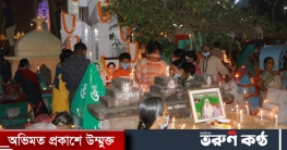 দিপাবলীতে করোনার তোয়াক্কা না করেই মহাশ্মশানে মানুষের ঢল