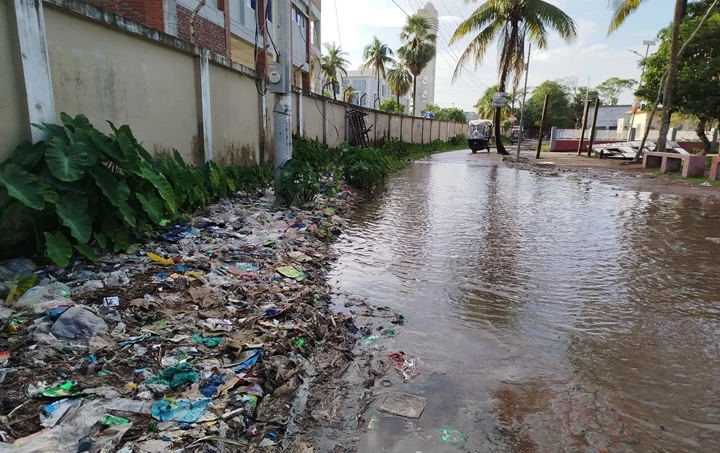তালতলীতে যেখানে-সেখানে ময়লা আবর্জনার স্তূপ