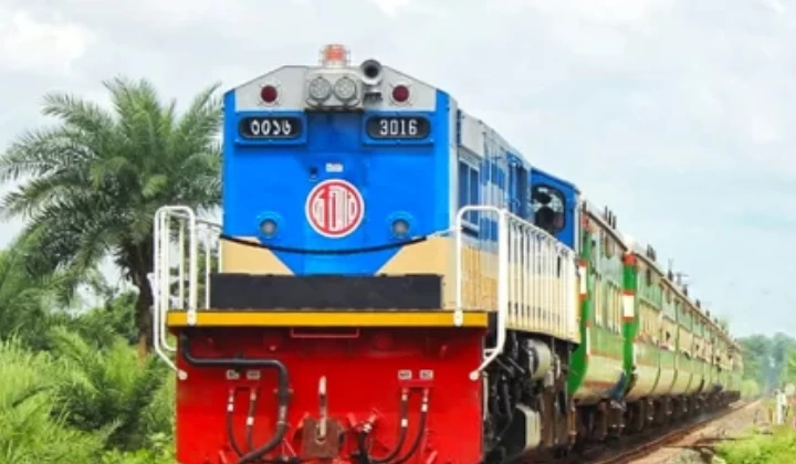 কারফিউ শিথিলে স্বল্প দূরত্বে চলবে ট্রেন