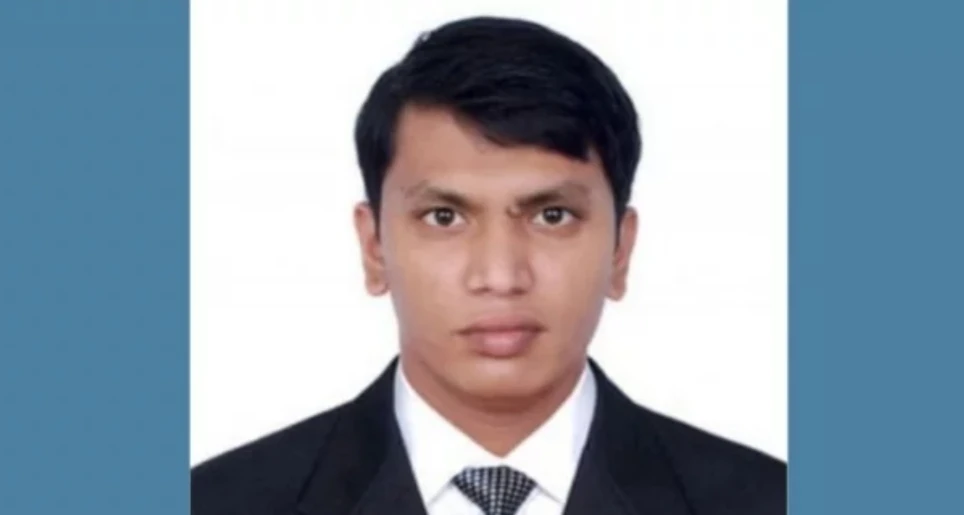 রুমমেটকে ছুরিকাঘাত: ডাকসুর ভিপি প্রার্থীকে পুলিশে দিলো প্রশাসন