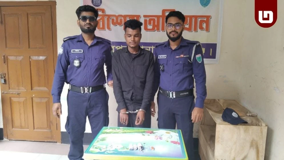 তাহিরপুরে গভীর রাতে পুলিশের অভিযানে যুবক গ্রেফতার, ইয়াবা ও গাঁজা উদ্ধার