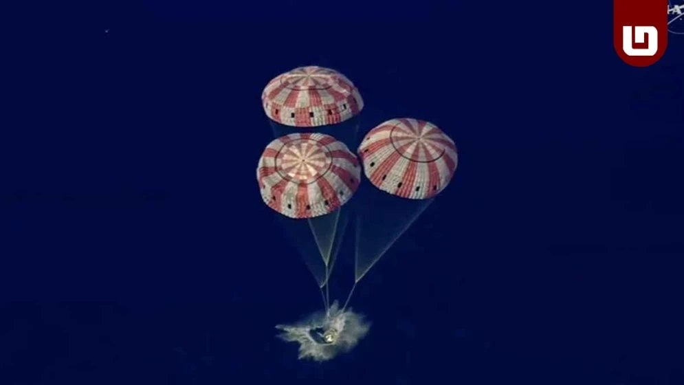 আর্টেমিস-২ মিশনের চার নভোচারী চাঁদের কক্ষপথ ঘুরে পৃথিবীতে ফিরলেন চার নভোচারী