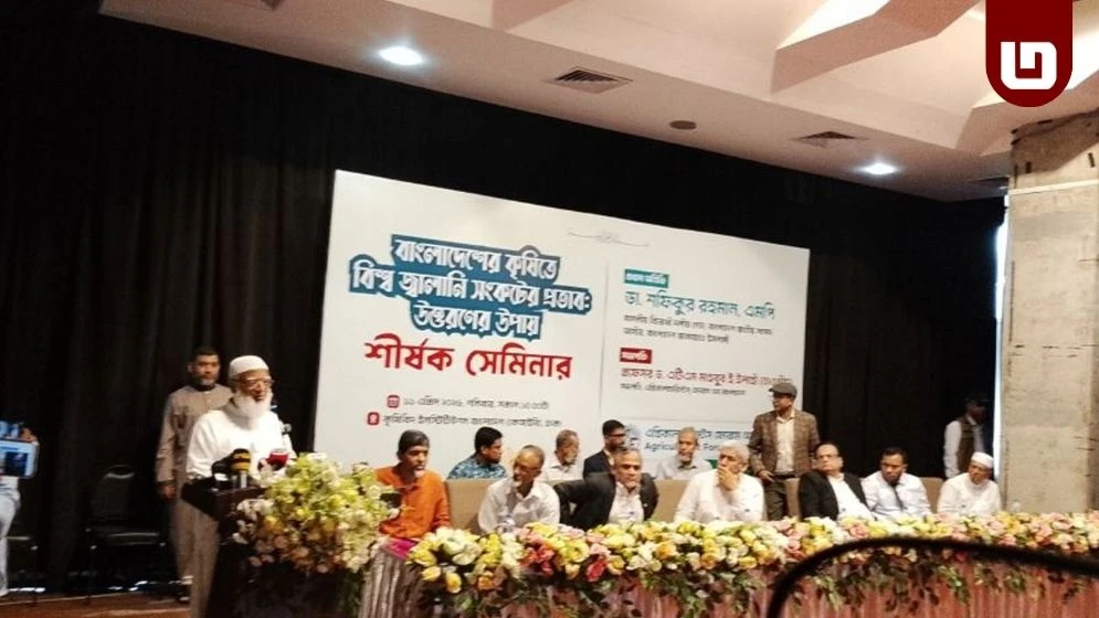 ‘তেল আছে শুধু সংসদে, জনগণ লাইনে দাঁড়িয়েও তেল পাচ্ছে না’: শফিকুর রহমান