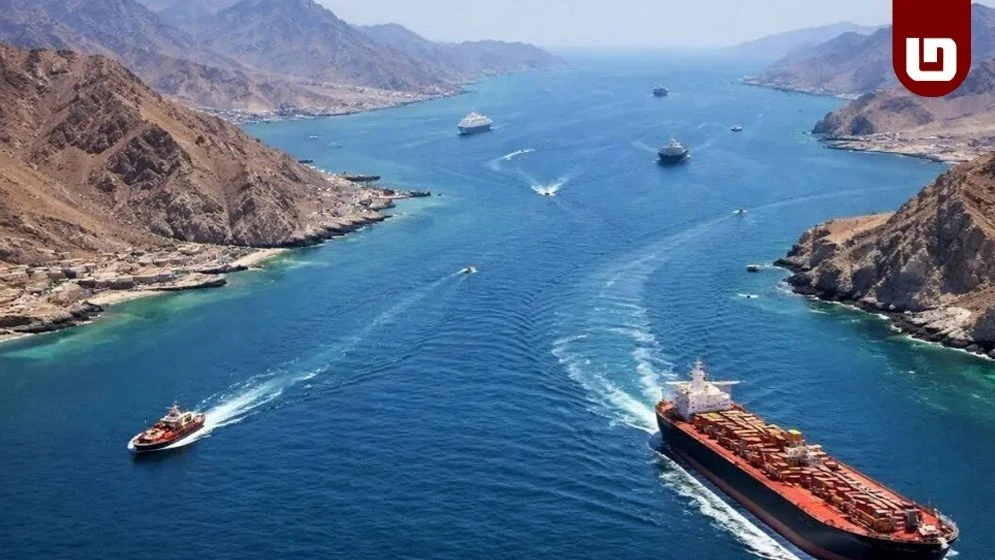 হরমুজ প্রণালি উন্মুক্ত: বাণিজ্যিক জাহাজের জন্য আইআরজিসি-র দুই শর্ত