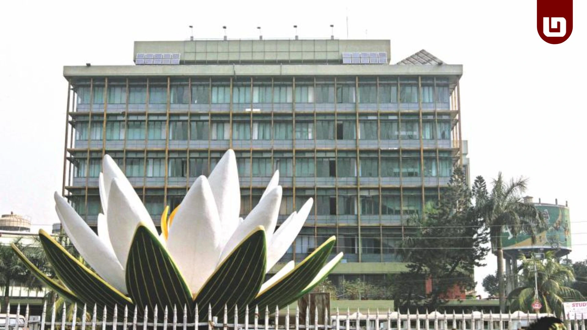 নয় মাসেই ছাড়াল এক লাখ কোটি, ব্যাংকঋণে ভর করে চলছে সরকার